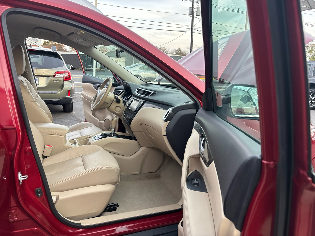 Used 2015 Nissan Rogue SL image 18