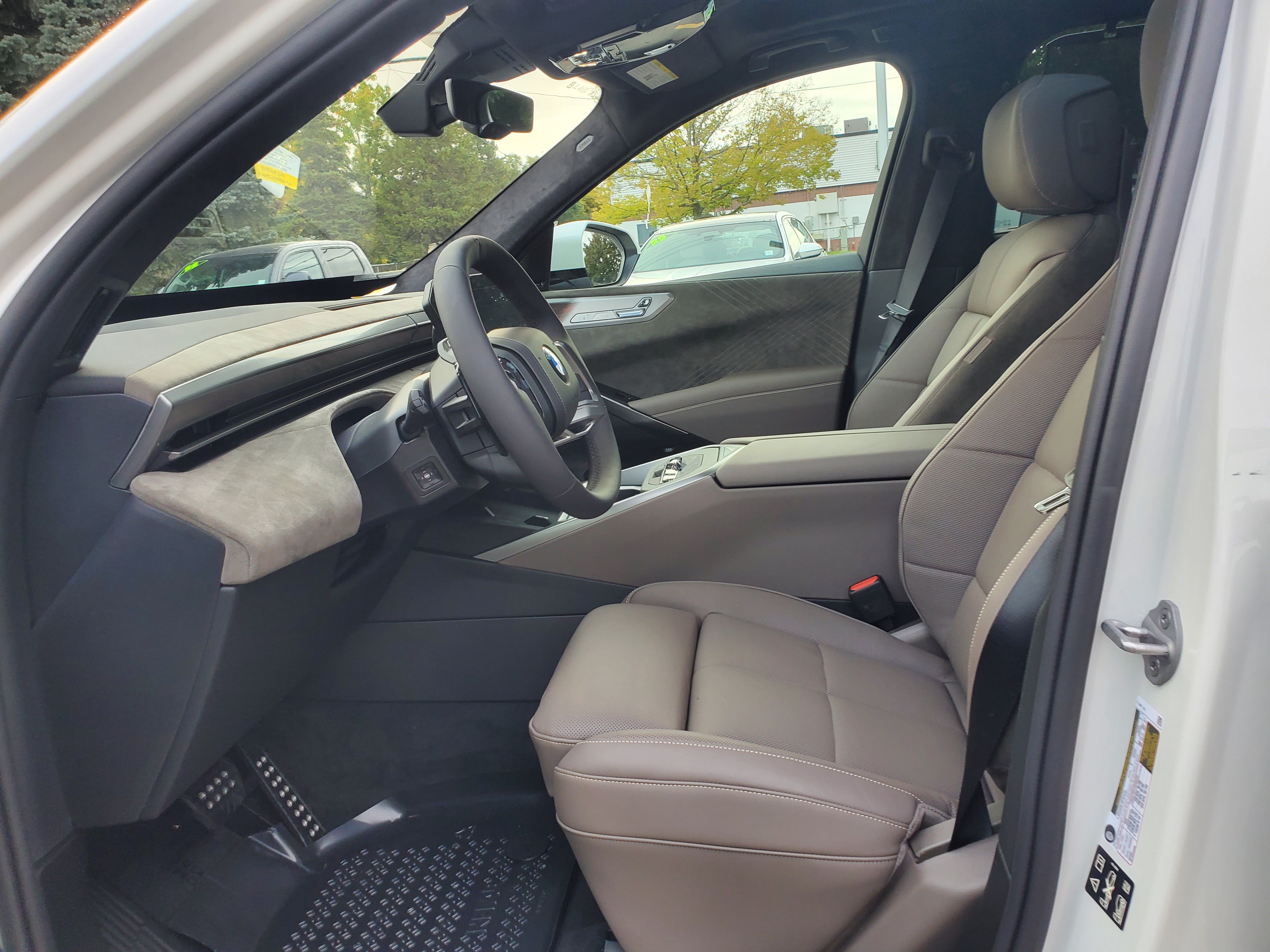 New 2027 BMW X5 xDrive40i w/ M Sport Package AWD/4WD image 9