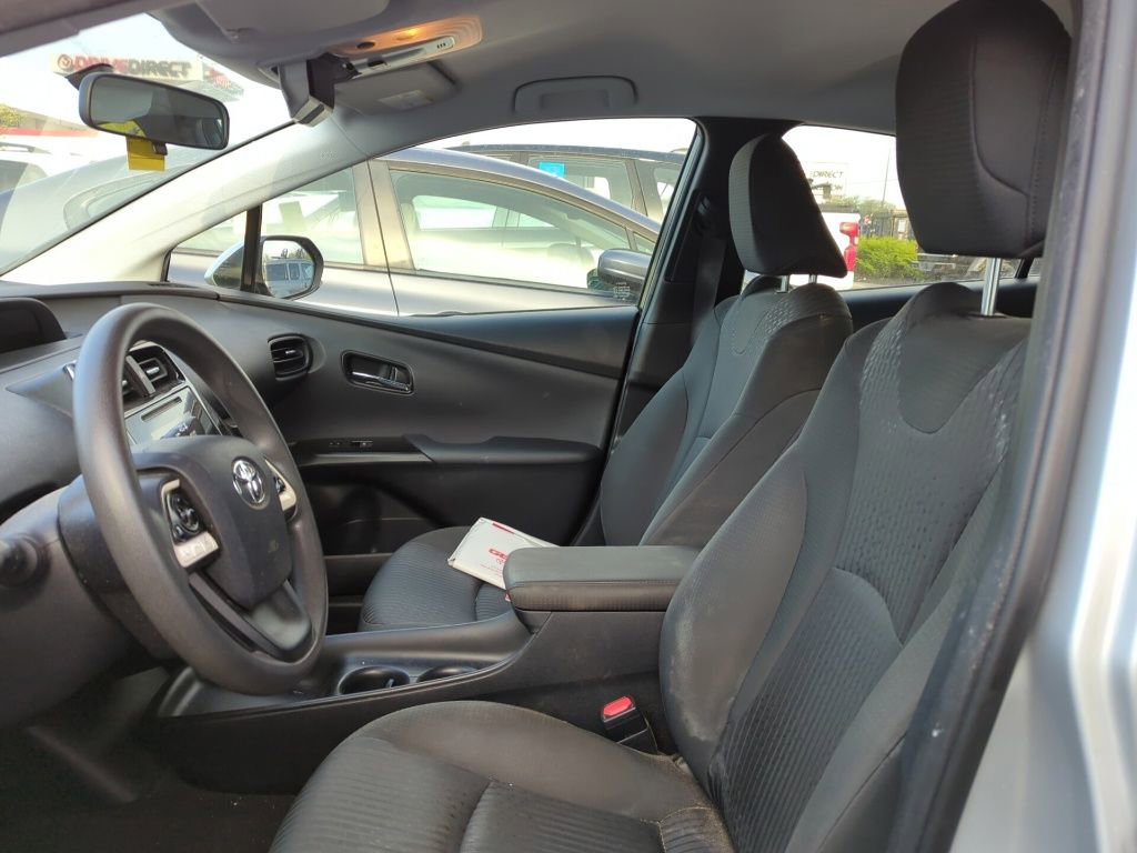 Used 2016 Toyota Prius Two image 6