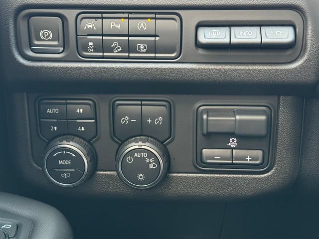 Certified 2024 Chevrolet Tahoe High Country AWD/4WD image 29