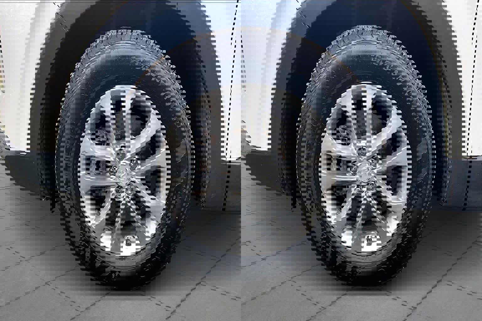 Used 2020 Hyundai Santa Fe SEL FWD image 11