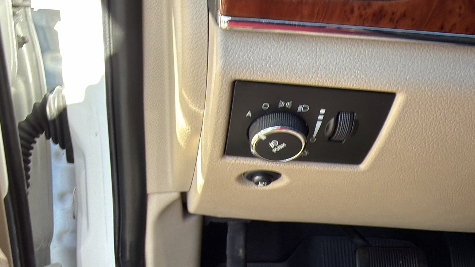 Used 2013 Jeep Grand Cherokee Limited AWD/4WD image 26