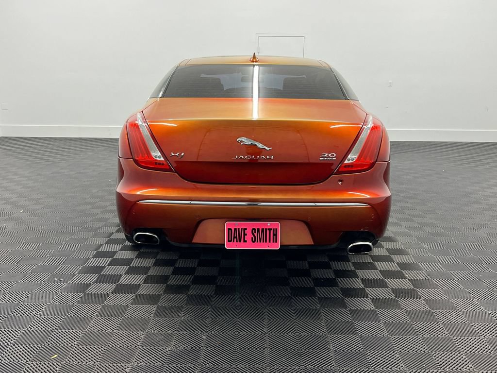 Used 2014 Jaguar XJ AWD image 10