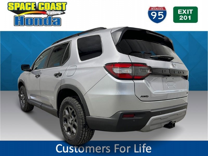New 2025 Honda Pilot TrailSport image 5