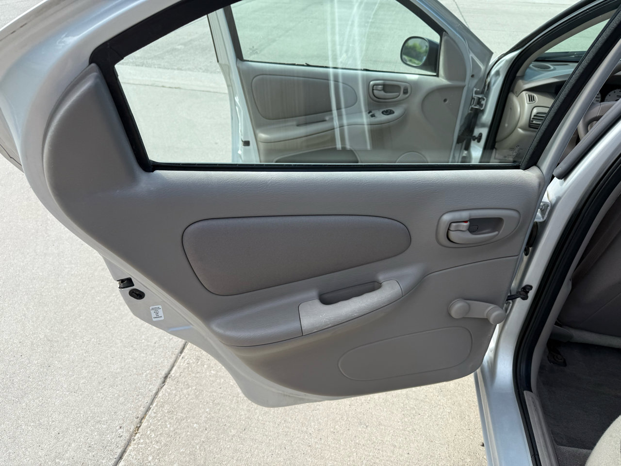 Used 2005 Dodge Neon SXT image 18