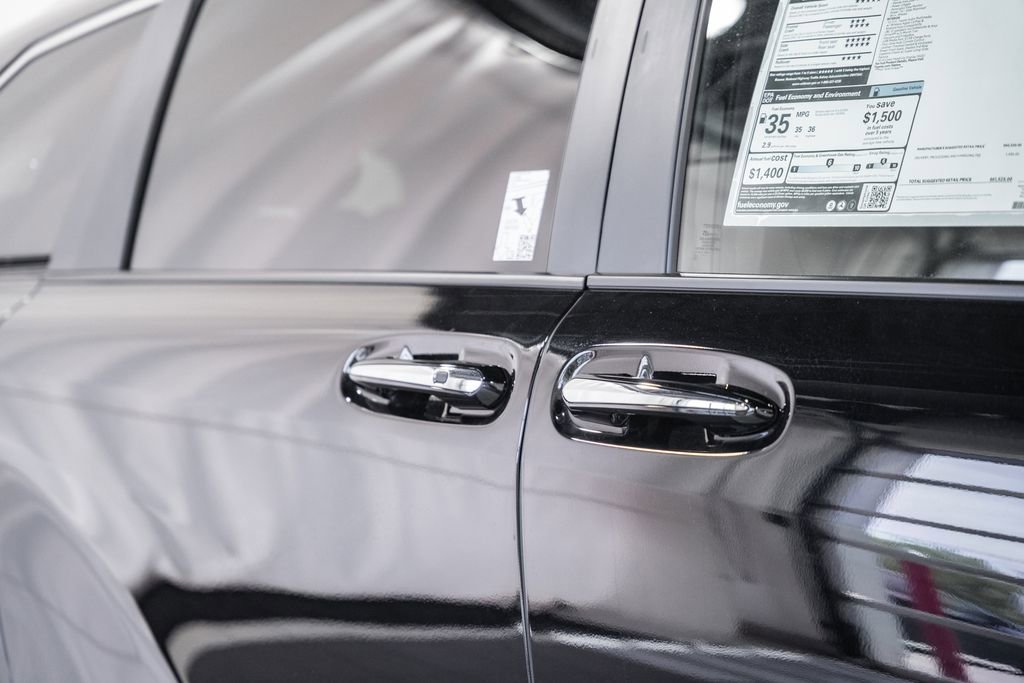 New 2026 Toyota Sienna Platinum image 17