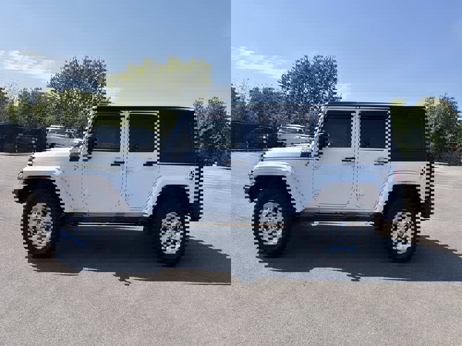 Used 2015 Jeep Wrangler Unlimited Sahara w/ Dual Top Group image 18