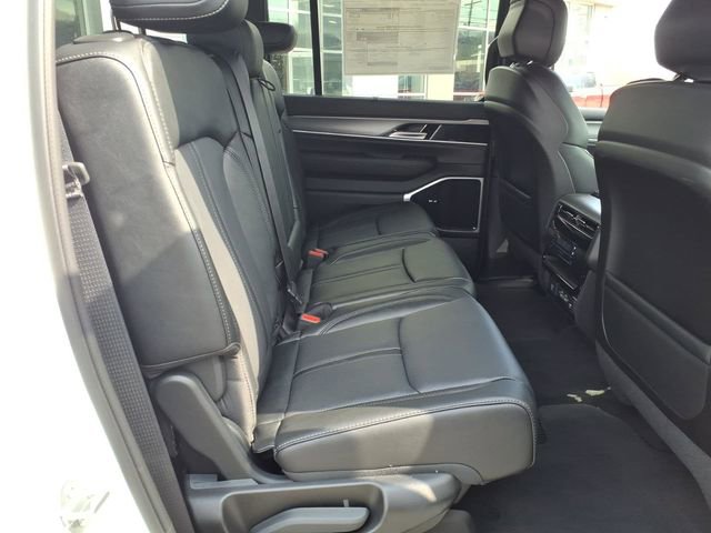 New 2026 Jeep Grand Wagoneer L Limited AWD/4WD image 5