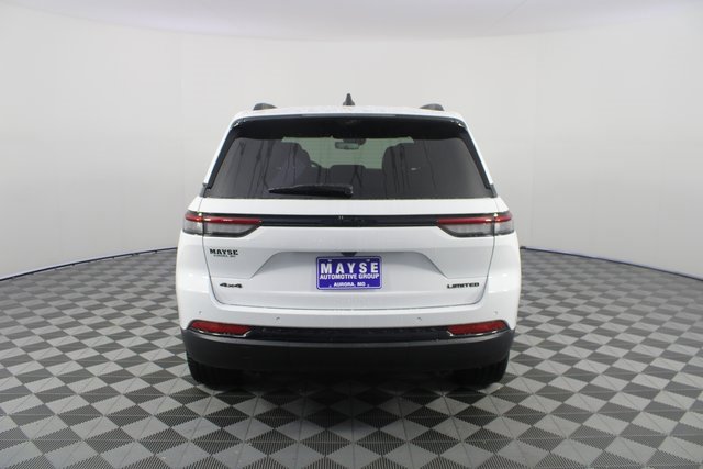 New 2025 Jeep Grand Cherokee Limited w/ Luxury Tech Group II image 28