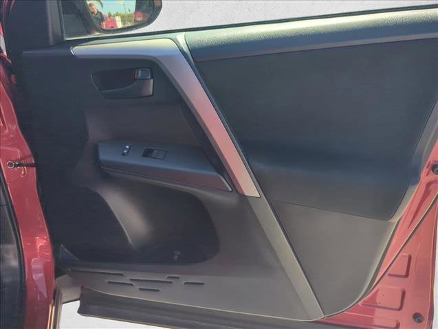 Used 2017 Toyota RAV4 LE image 21