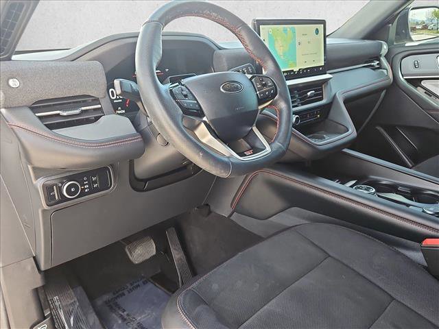 Used 2025 Ford Explorer ST AWD/4WD image 10