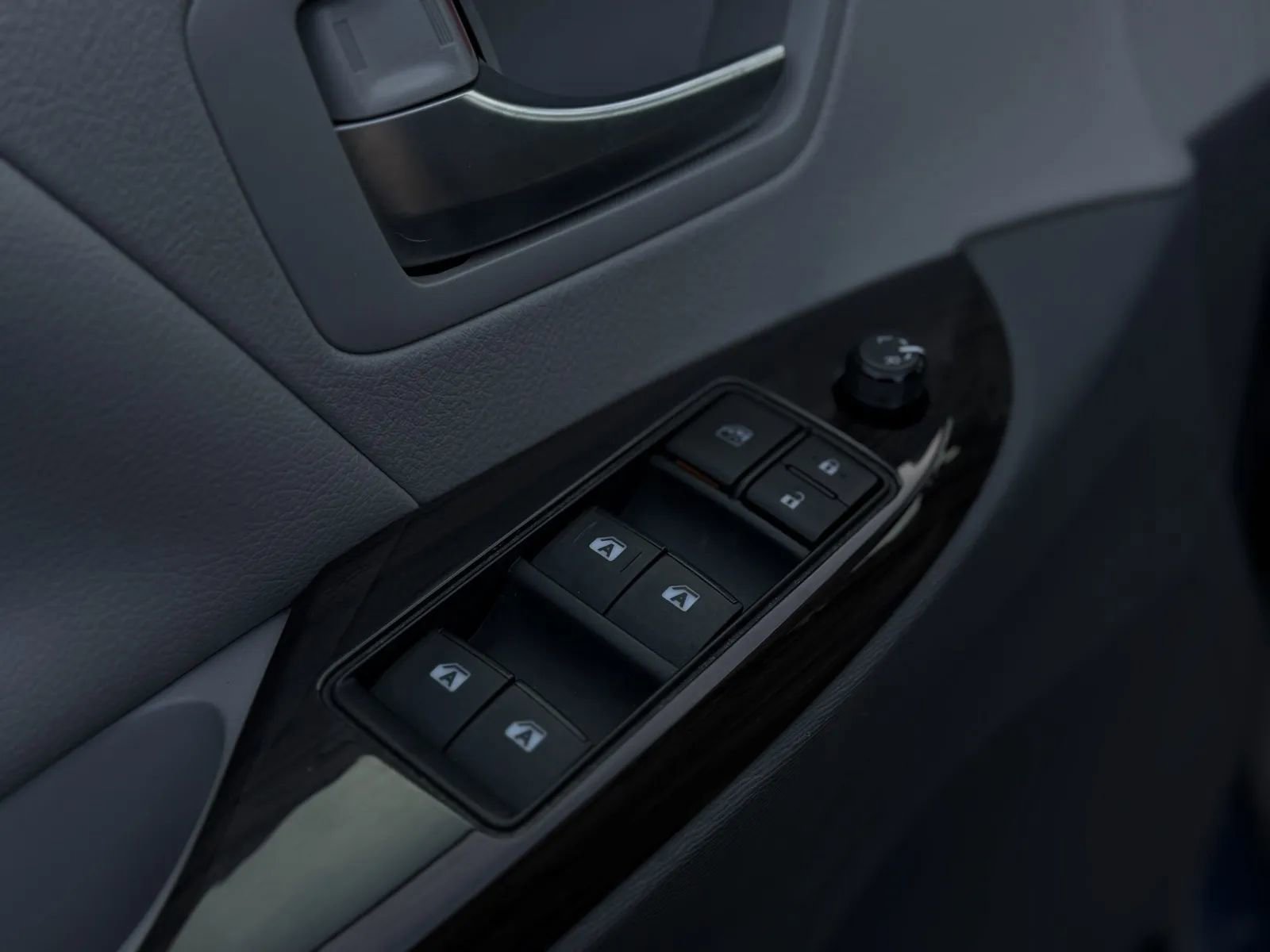 Used 2019 Toyota Sienna XLE FWD image 31
