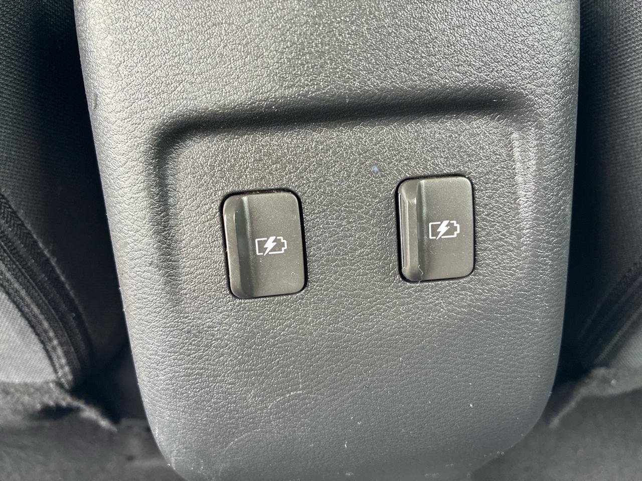 Used 2022 Nissan Kicks SR FWD image 29