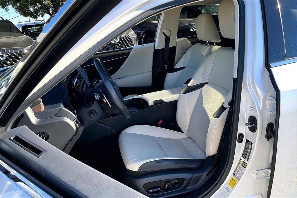 Used 2024 Lexus ES 350 w/ Premium Package FWD image 34