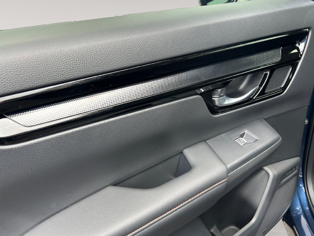 Used 2026 Honda CR-V Sport Touring image 15