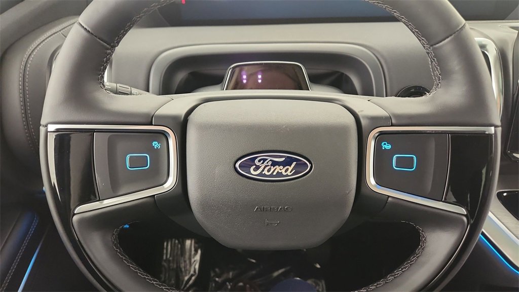 New 2025 Ford Expedition Max Platinum w/ Driver's Package image 15