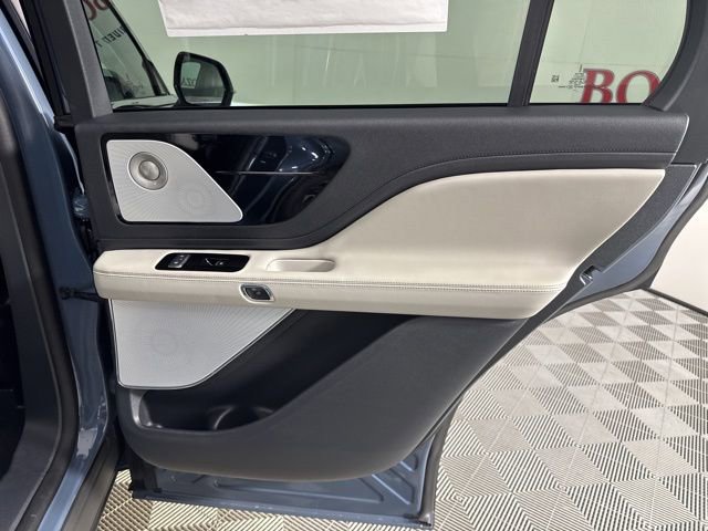 New 2025 Lincoln Aviator Reserve w/ Equipment Group 201A image 25