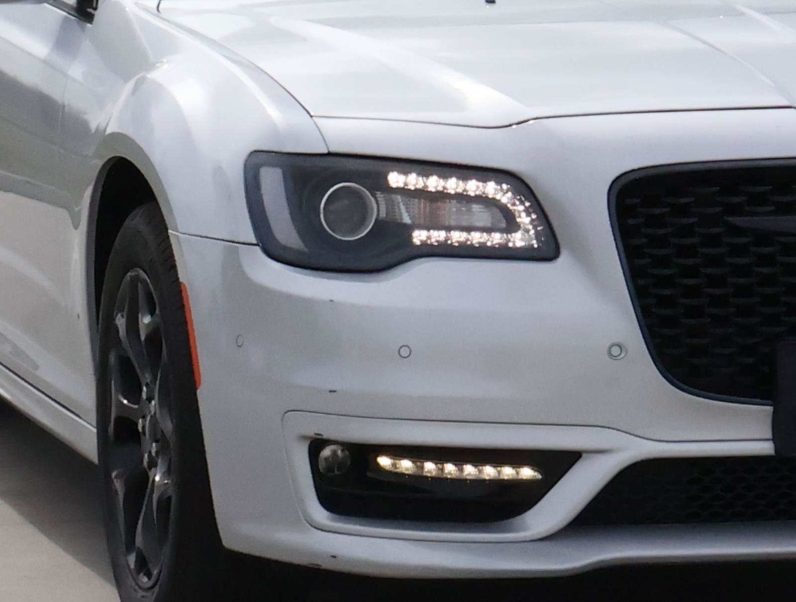 Used 2023 Chrysler 300 Touring L w/ Popular Equipment Group AWD/4WD image 7
