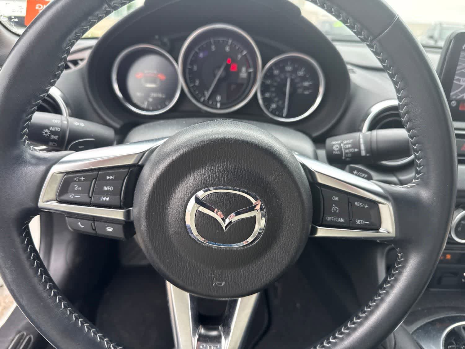 Used 2023 MAZDA MX-5 Miata Grand Touring RWD image 16