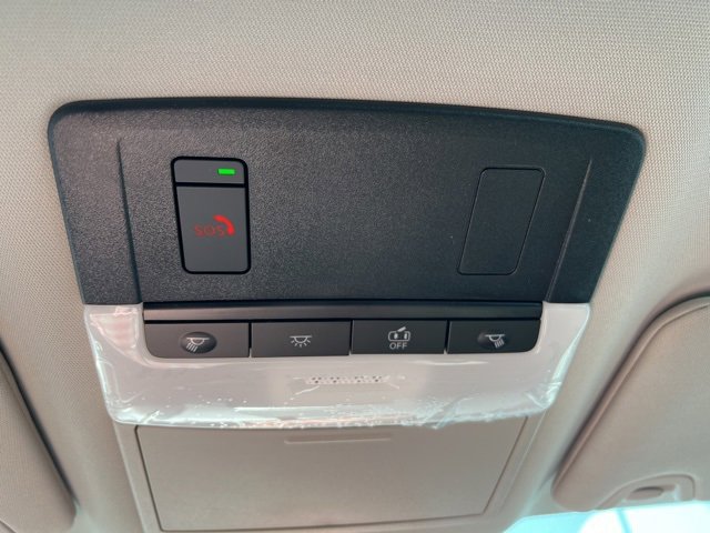 New 2025 Nissan Altima 2.5 SR image 16