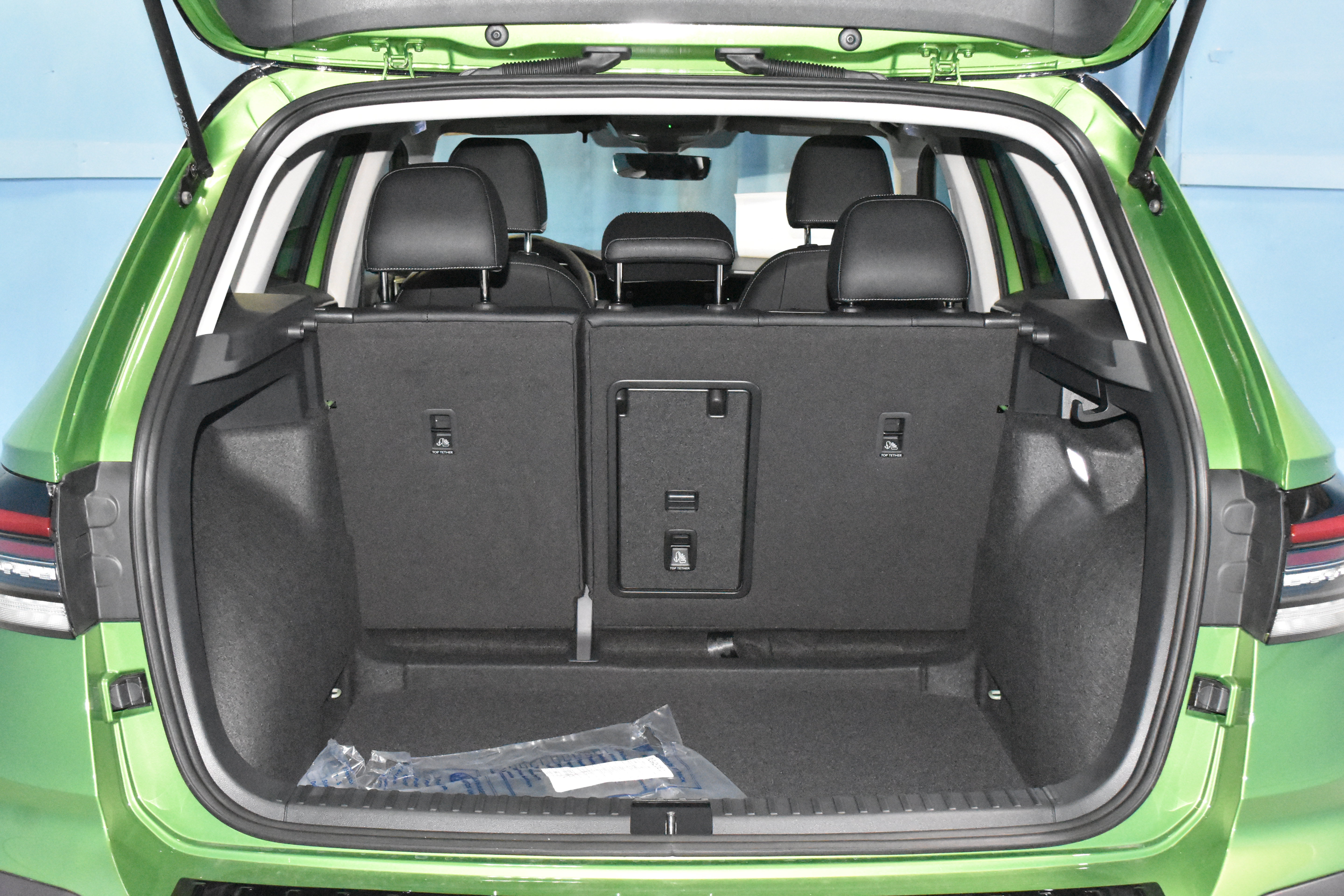 New 2026 Volkswagen Taos SE FWD image 23