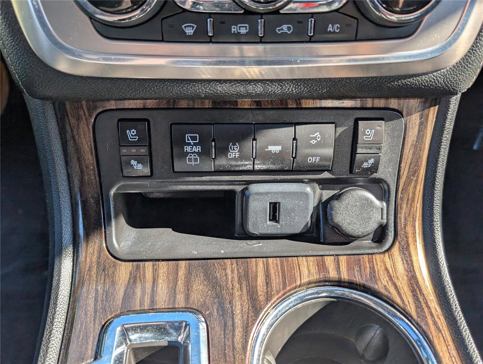 Used 2016 GMC Acadia Denali image 26
