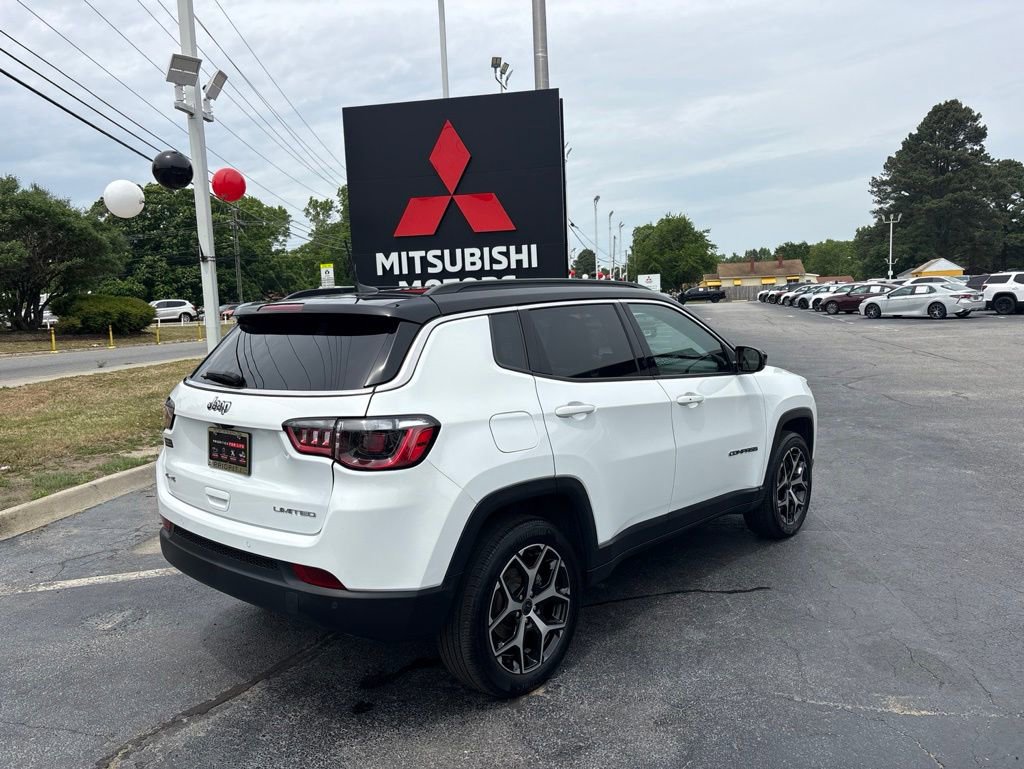 Used 2025 Jeep Compass Limited AWD/4WD image 3