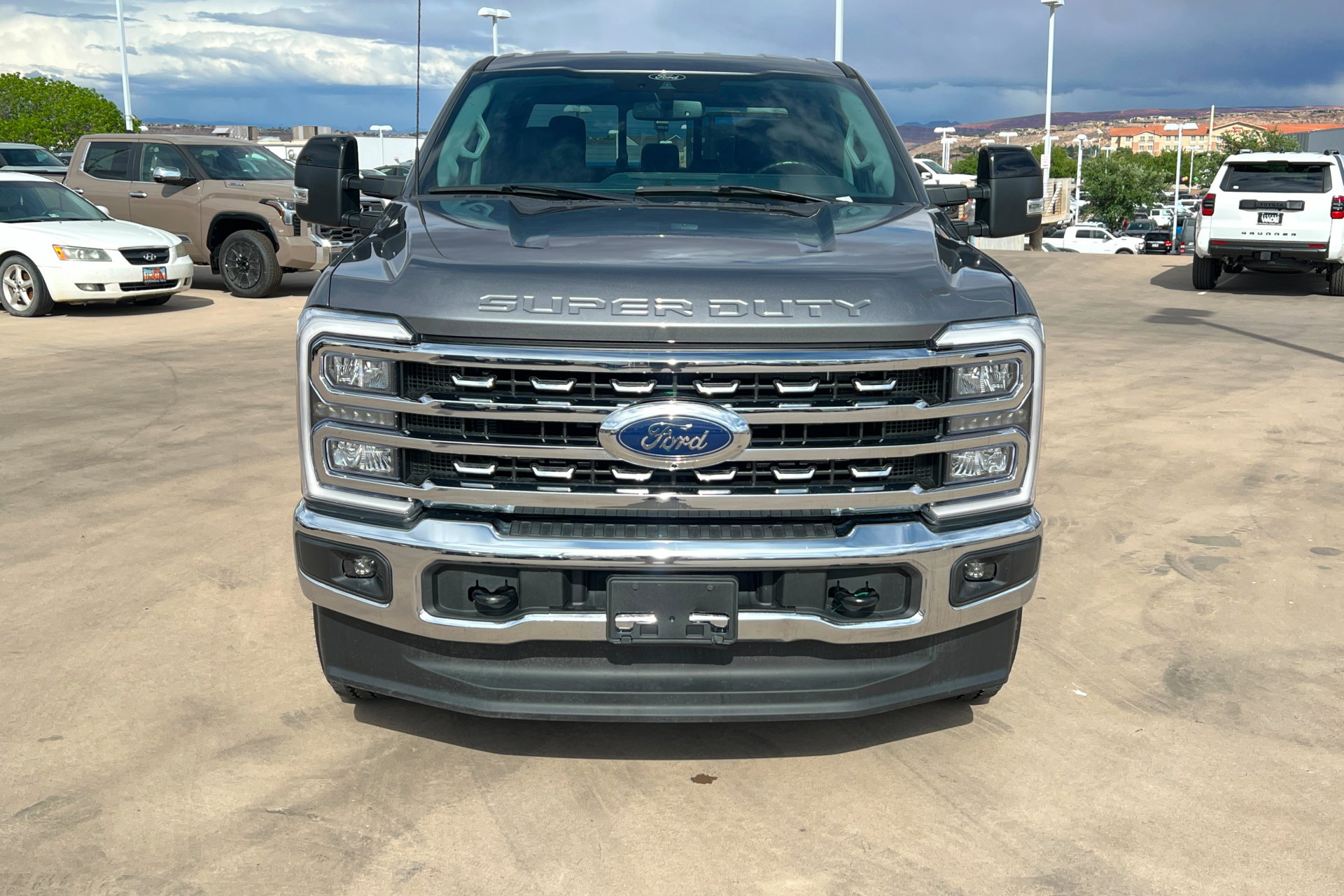 Used 2024 Ford F350 Lariat AWD/4WD image 9
