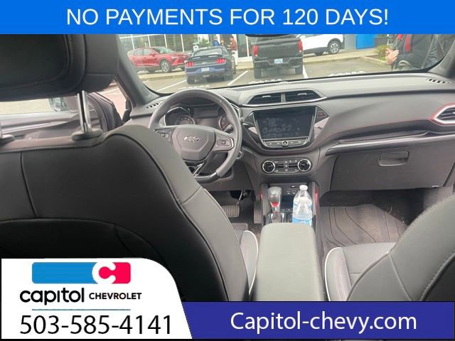 Used 2023 Chevrolet TrailBlazer RS w/ Sun and Liftgate Package image 1