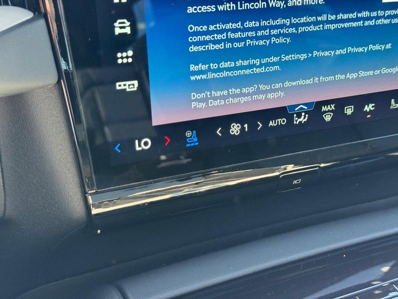 New 2025 Lincoln Navigator Reserve w/ Jet Appearance Package image 24