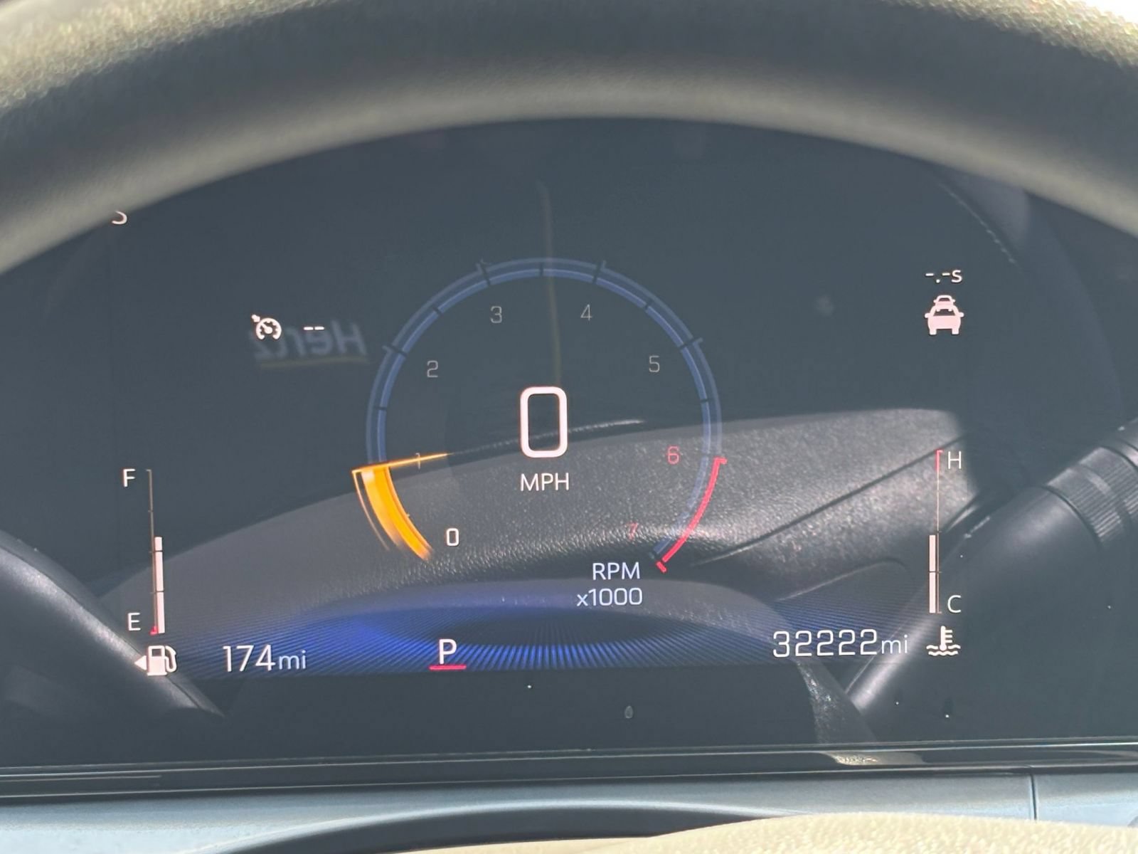 Used 2025 Chevrolet Trax LT FWD image 39