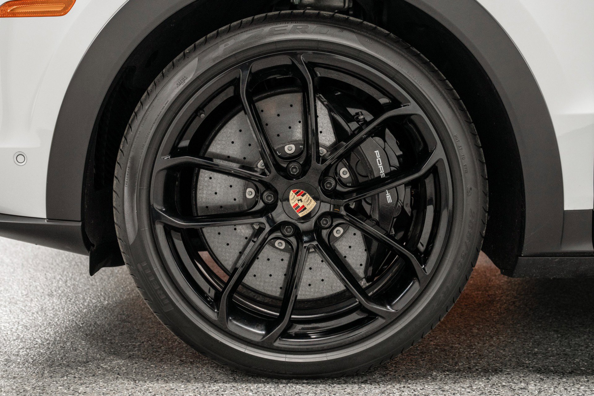 Used 2023 Porsche Cayenne Turbo GT image 9