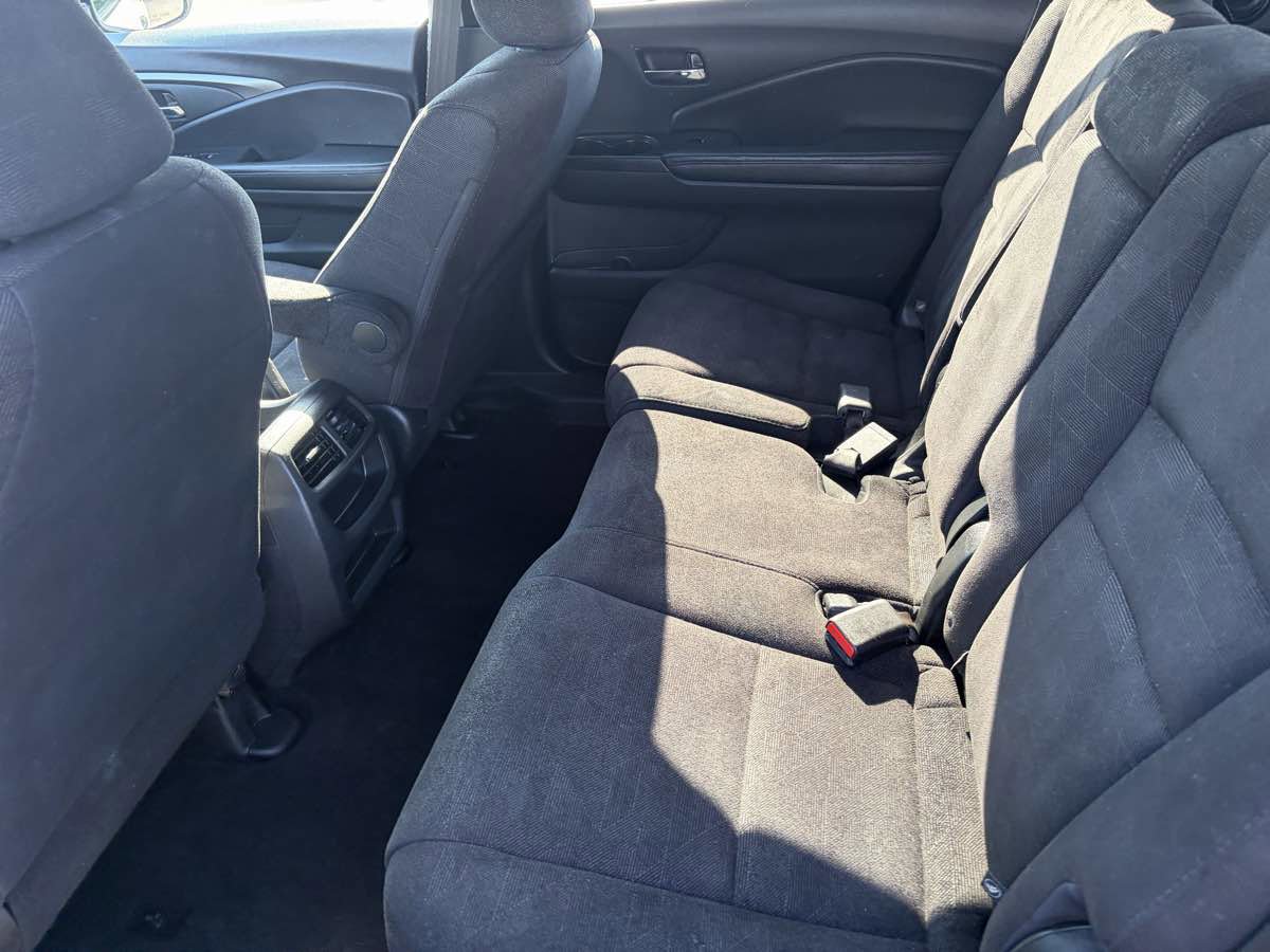 Used 2019 Honda Pilot LX image 20