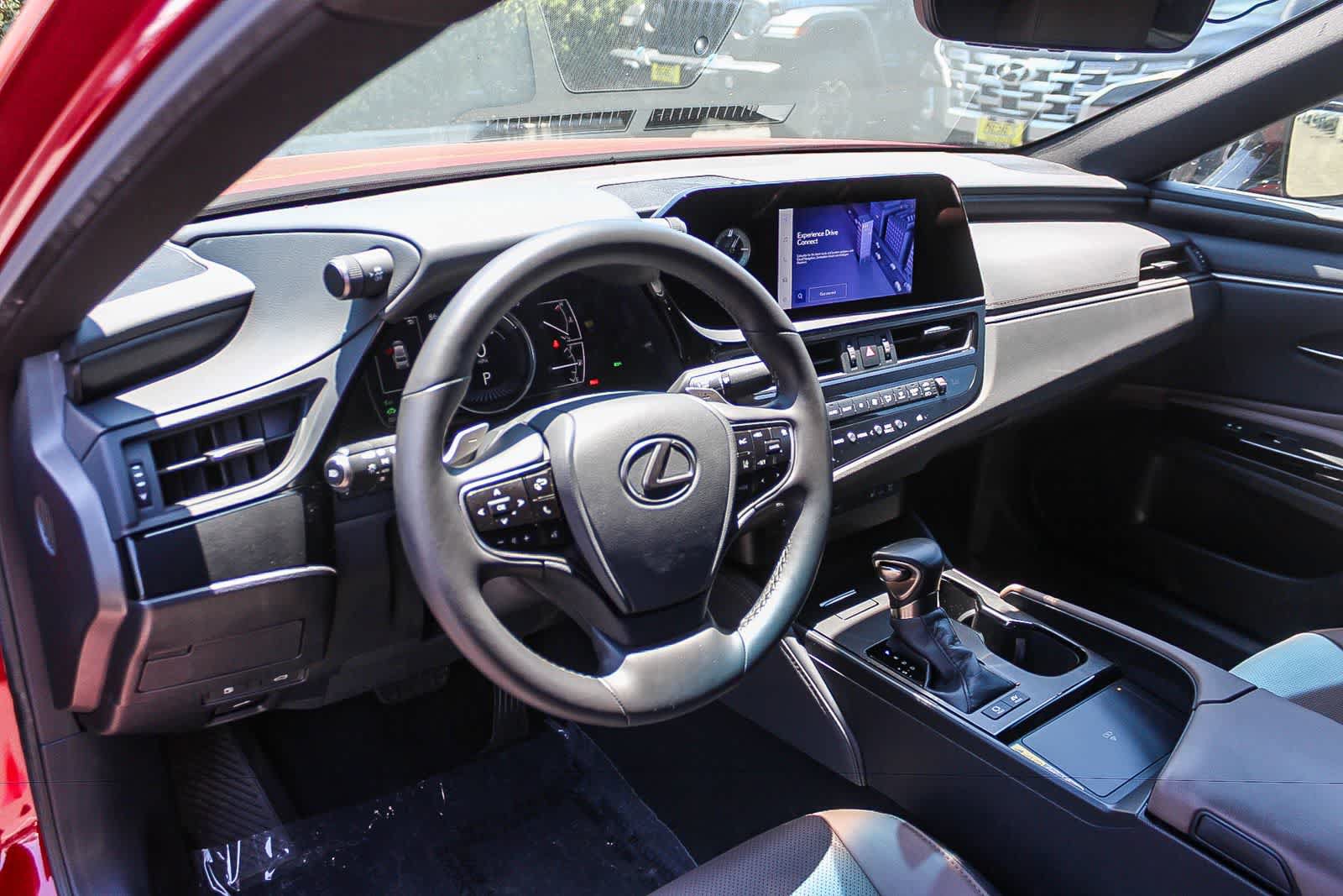 Used 2025 Lexus ES 300h w/ Premium Package FWD image 22