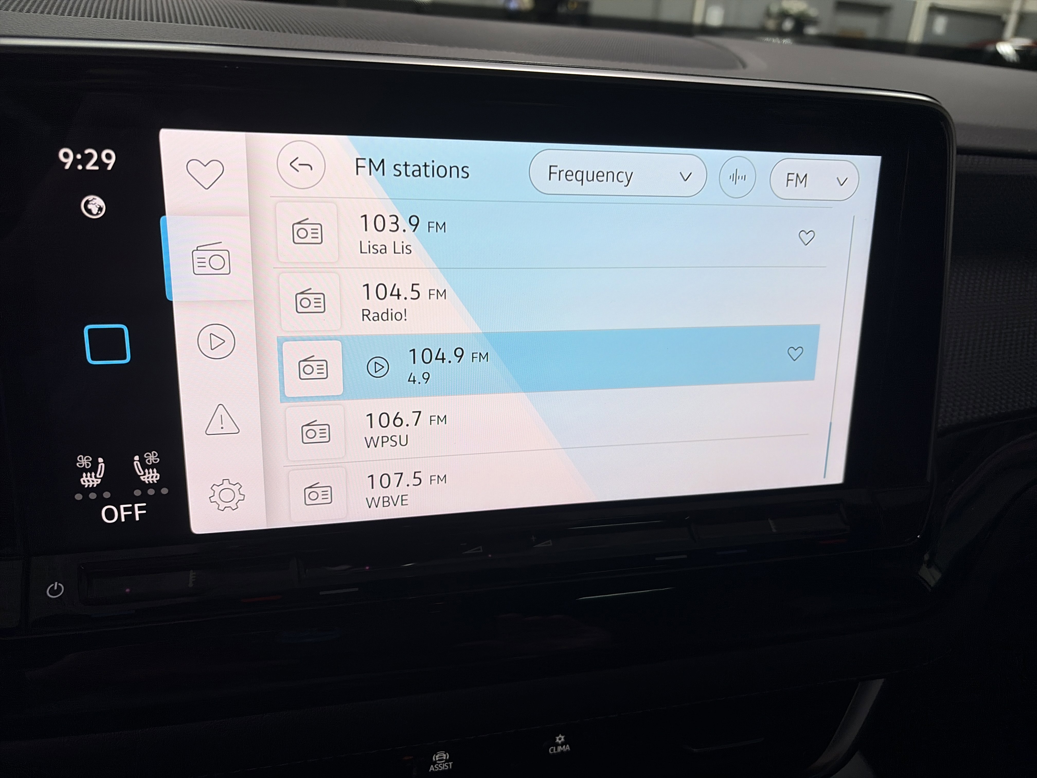 Certified 2025 Volkswagen Jetta SE image 44