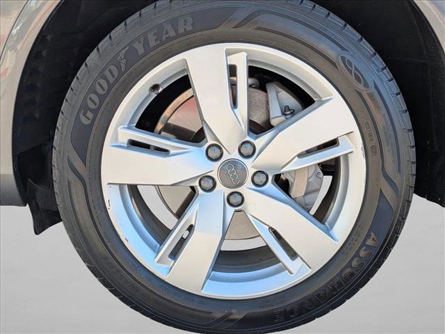 Used 2018 Audi Q5 2.0T Premium Plus w/ Premium Plus Package AWD/4WD image 24