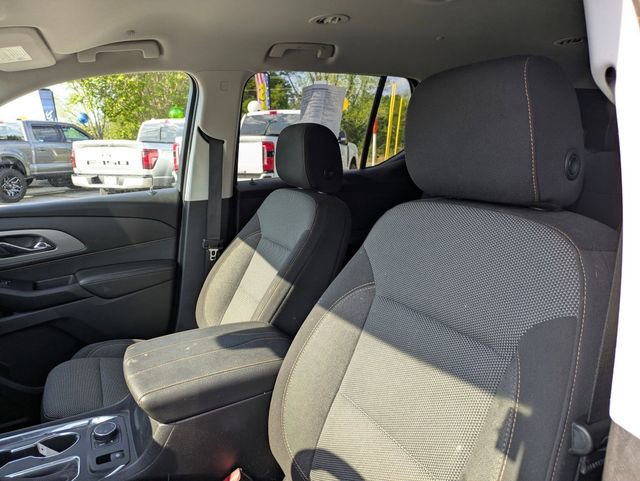 Used 2020 Chevrolet Traverse LT w/ Driver Confidence II Package image 13