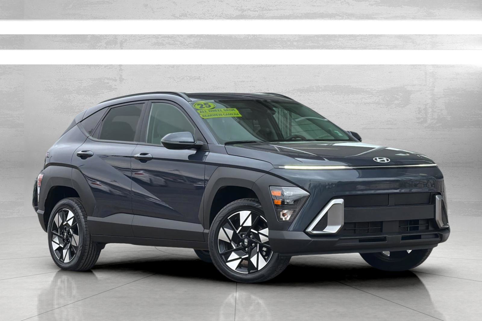 Used 2025 Hyundai Kona SEL image 2