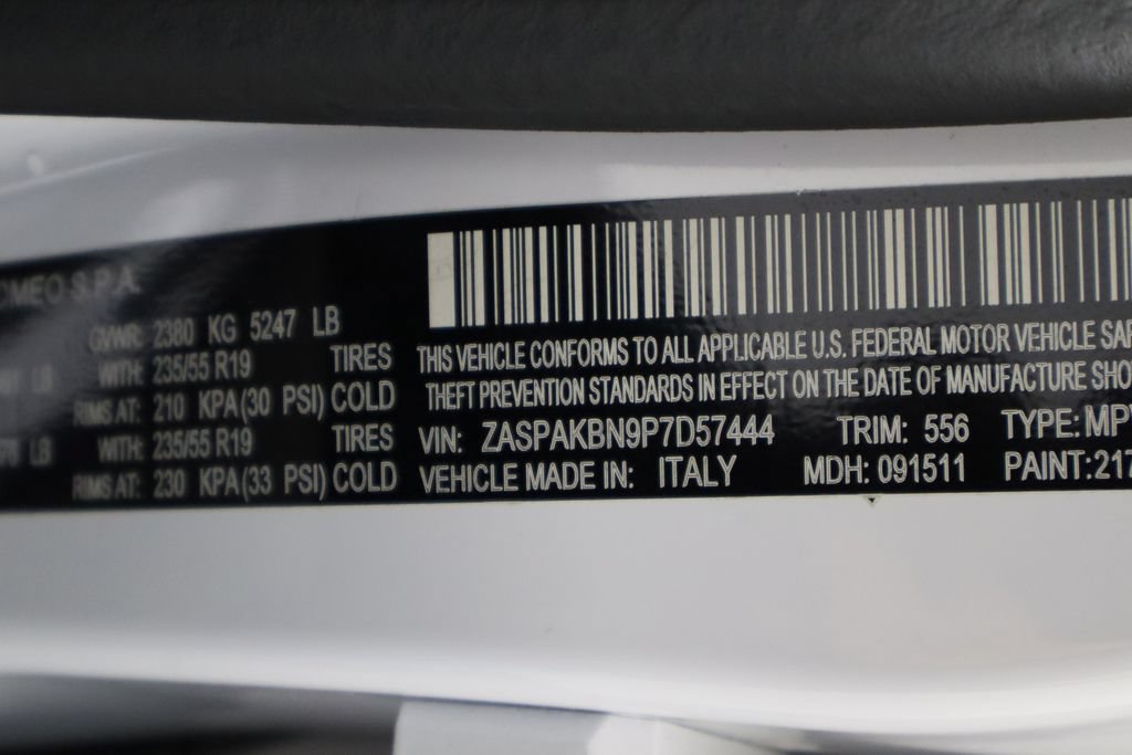 Used 2023 Alfa Romeo Stelvio Ti AWD/4WD image 43