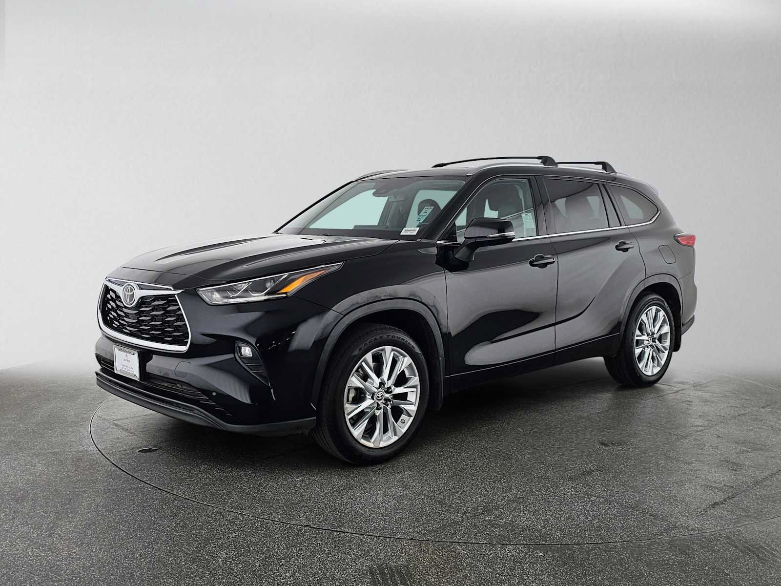 Used 2023 Toyota Highlander Limited FWD image 14
