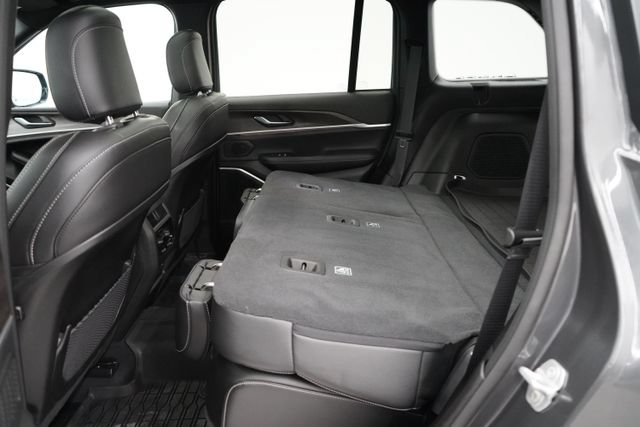 Used 2026 Jeep Grand Cherokee Limited AWD/4WD image 45