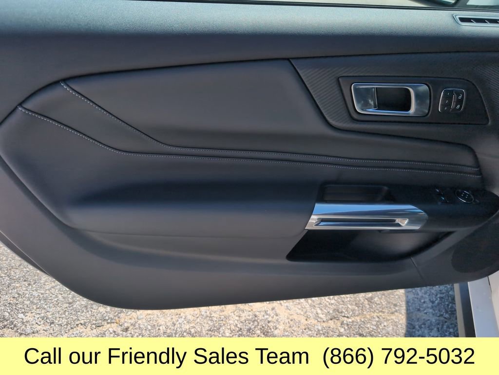 Used 2025 Ford Mustang GT Premium RWD image 13
