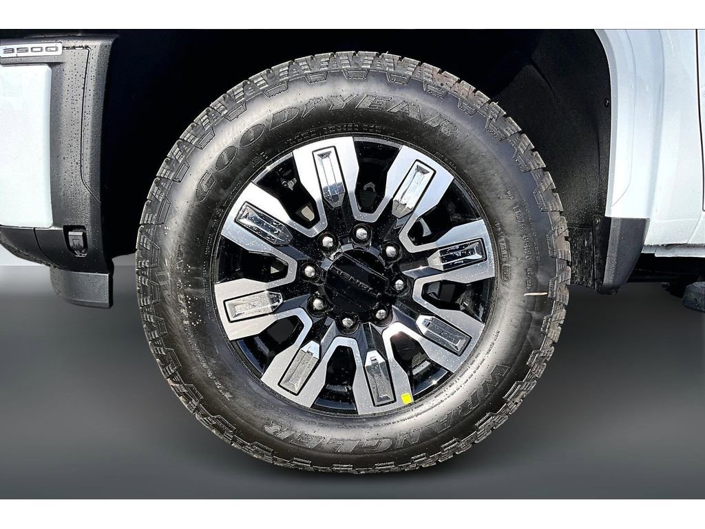 New 2026 GMC Sierra 3500 Denali w/ Denali Reserve Package image 13