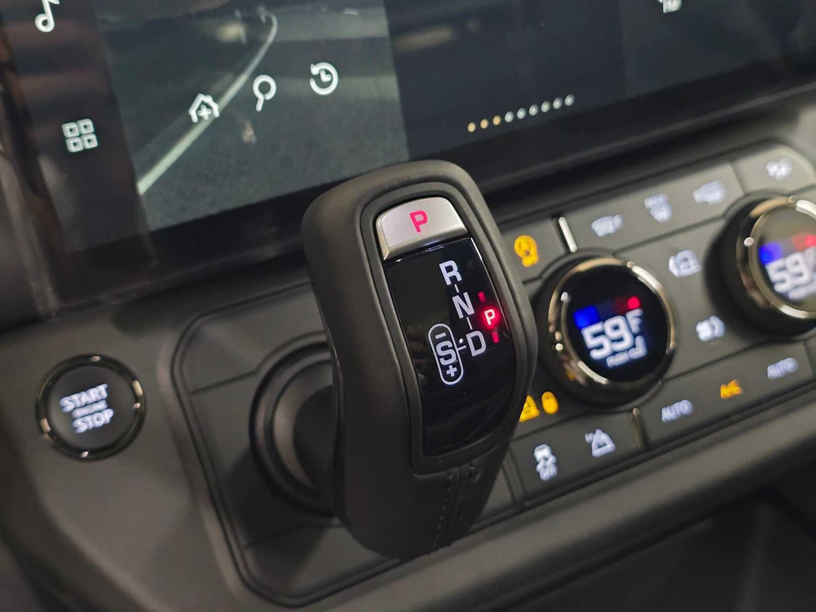 New 2026 Land Rover Defender 110 OCTA AWD/4WD image 30