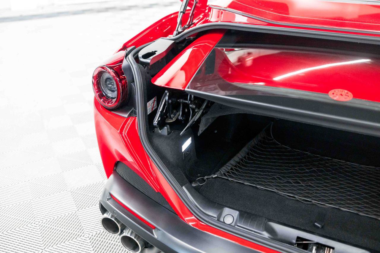 Used 2019 Ferrari Portofino RWD image 96