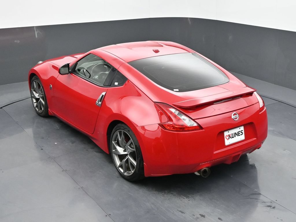 Used 2016 Nissan 370Z Coupe RWD image 33