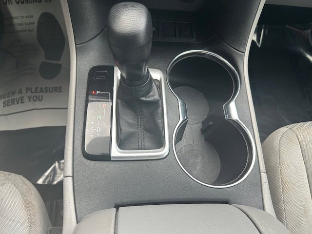 Used 2019 Toyota Highlander LE FWD image 21