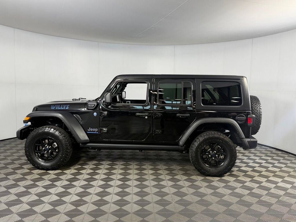 Used 2024 Jeep Wrangler Unlimited AWD/4WD image 11
