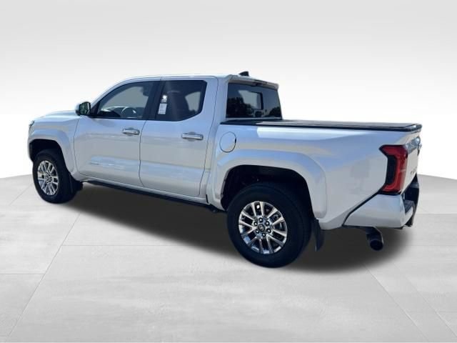 Used 2024 Toyota Tacoma Limited w/ Limited Package (LT) AWD/4WD image 3