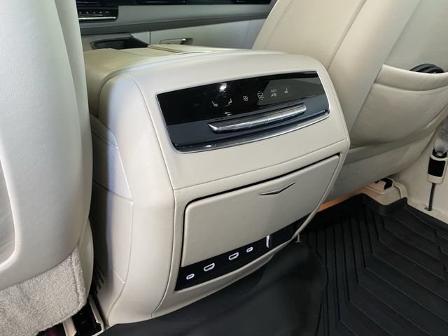 Used 2021 Cadillac Escalade Sport Platinum AWD/4WD image 18